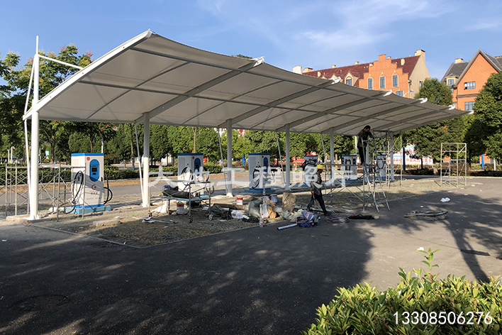 2023年6月12日，貴州關(guān)嶺高鐵站充電站順利竣工